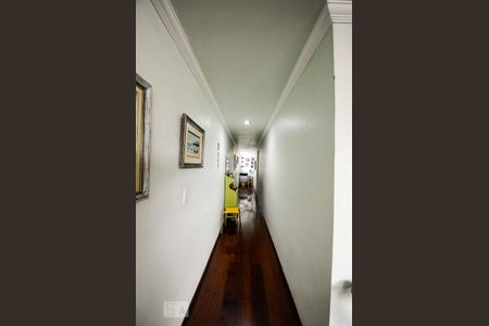 Apartamento à venda com 179m², 4 quartos e 3 vagas Apartamento à venda com 179m², 4 quartos e 3 vagasCorredor