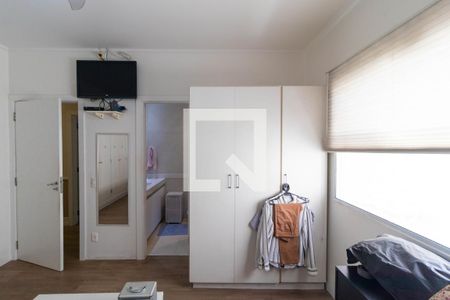 Casa à venda com 210m², 4 quartos e 3 vagasSuíte 02