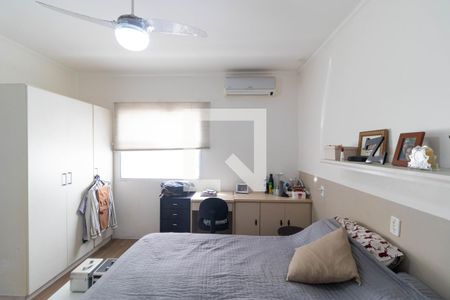 Casa à venda com 210m², 4 quartos e 3 vagasSuíte 02