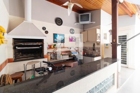 Casa à venda com 210m², 4 quartos e 3 vagasChurrasqueira