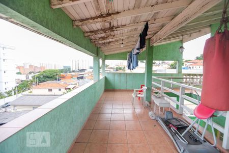 Casa à venda com 475m², 3 quartos e 6 vagasLavanderia