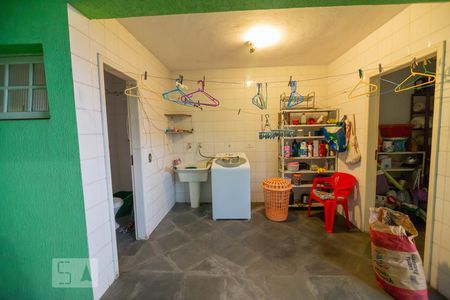 Casa à venda com 475m², 3 quartos e 6 vagasLavanderia