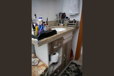 Casa à venda com 138m², 3 quartos e 2 vagasBanheiro