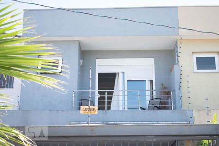 Casa à venda com 138m², 3 quartos e 2 vagasFachada