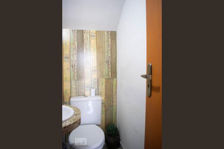 Casa à venda com 138m², 3 quartos e 2 vagasBanheiro