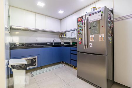 Casa à venda com 100m², 3 quartos e 1 vaga Casa à venda com 100m², 3 quartos e 1 vagaCozinha