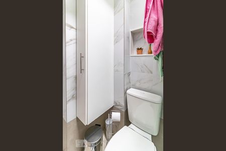 Casa à venda com 100m², 3 quartos e 1 vaga Casa à venda com 100m², 3 quartos e 1 vagaBanheiro 1
