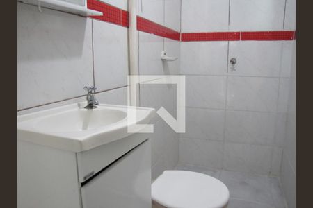 Banheiro  de casa para alugar com 1 quarto, 50m² em Jardim Danfer, São Paulo