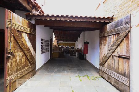 Casa à venda com 220m², 3 quartos e 6 vagasÁrea comum - Churrasqueira