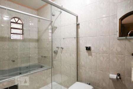 Casa à venda com 220m², 3 quartos e 6 vagasBanheiro suíte 1