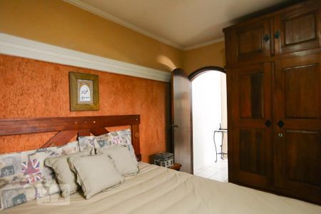 Casa à venda com 220m², 3 quartos e 6 vagasSuíte 1