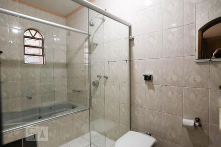Casa à venda com 220m², 3 quartos e 6 vagasBanheiro suíte 1