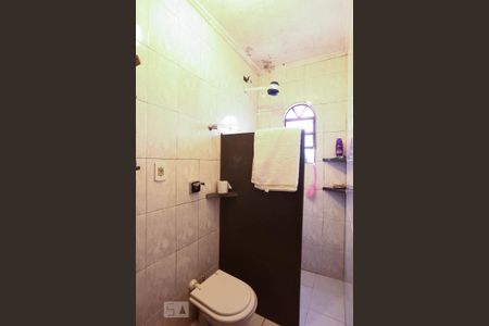 Casa à venda com 220m², 3 quartos e 6 vagasBanheiro suíte 2