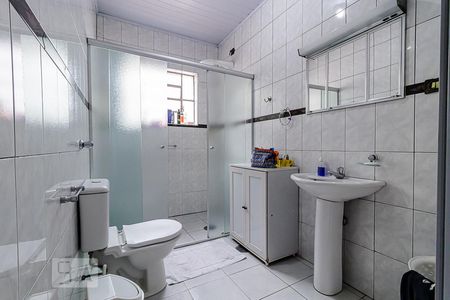 Casa à venda com 306m², 3 quartos e 2 vagas Casa à venda com 306m², 3 quartos e 2 vagasBanheiro da Suíte