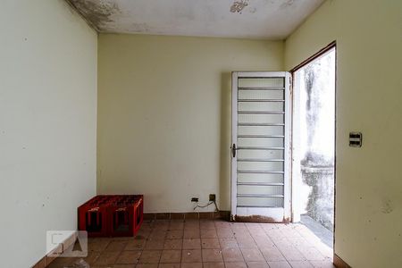 Casa à venda com 306m², 3 quartos e 2 vagas Casa à venda com 306m², 3 quartos e 2 vagasQuarto Edícula