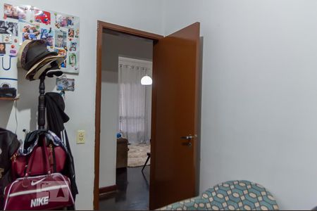 Casa à venda com 170m², 3 quartos e 2 vagas Casa à venda com 170m², 3 quartos e 2 vagasEscritório