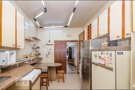 Casa à venda com 229m², 3 quartos e 4 vagasCozinha