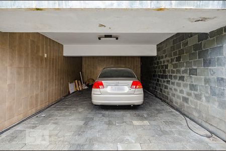 Casa à venda com 229m², 3 quartos e 4 vagasGaragem
