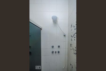 Casa à venda com 229m², 3 quartos e 4 vagasBanheiro Social