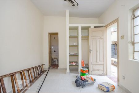 Casa à venda com 229m², 3 quartos e 4 vagasQuarto de Serviço