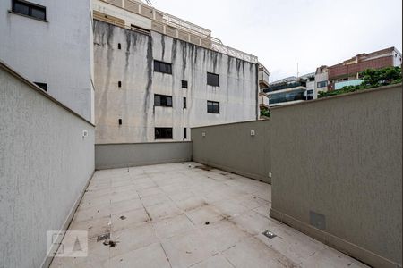 Apartamento à venda com 180m², 2 quartos e 1 vaga Apartamento à venda com 180m², 2 quartos e 1 vagaÁrea Externa