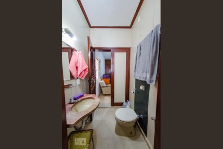 Casa à venda com 360m², 4 quartos e 4 vagasBanheiro da suíte 1