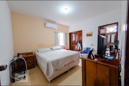Casa à venda com 360m², 4 quartos e 4 vagasSuíte 2