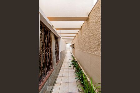 Casa à venda com 360m², 4 quartos e 4 vagasCorredor