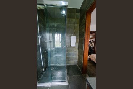 Casa à venda com 360m², 4 quartos e 4 vagasBanheiro da suíte 3