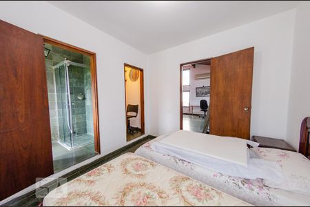 Casa à venda com 360m², 4 quartos e 4 vagasSuíte 3