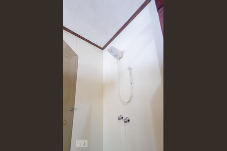 Casa à venda com 360m², 4 quartos e 4 vagasBanheiro da suíte 2