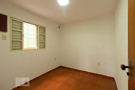Casa para alugar com 450m², 5 quartos e 4 vagas Casa para alugar com 450m², 5 quartos e 4 vagasQuarto 1