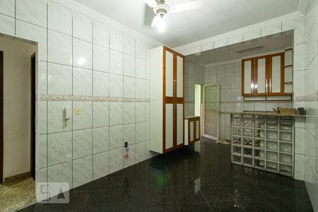 Casa para alugar com 450m², 5 quartos e 4 vagas Casa para alugar com 450m², 5 quartos e 4 vagasCozinha