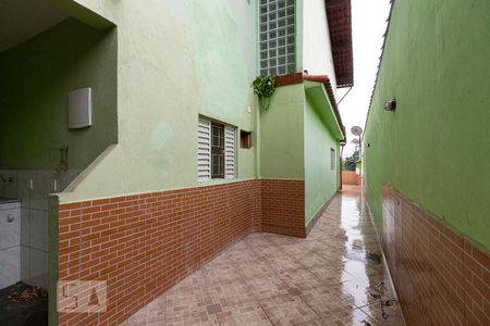 Casa para alugar com 450m², 5 quartos e 4 vagas Casa para alugar com 450m², 5 quartos e 4 vagasCorredor externo
