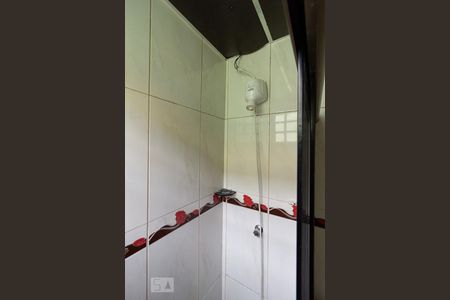 Casa para alugar com 450m², 5 quartos e 4 vagas Casa para alugar com 450m², 5 quartos e 4 vagasDetalhe do banheiro da suíte