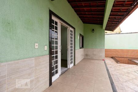 Casa para alugar com 450m², 5 quartos e 4 vagas Casa para alugar com 450m², 5 quartos e 4 vagasVaranda
