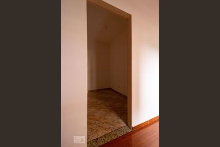 Casa para alugar com 450m², 5 quartos e 4 vagas Casa para alugar com 450m², 5 quartos e 4 vagasCloset do quarto 2