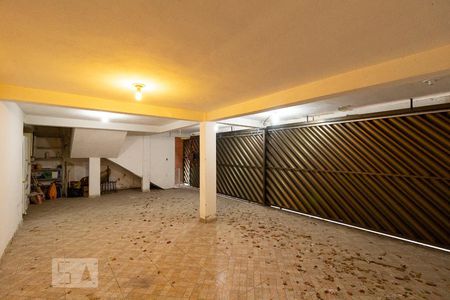Casa para alugar com 450m², 5 quartos e 4 vagas Casa para alugar com 450m², 5 quartos e 4 vagasGaragem