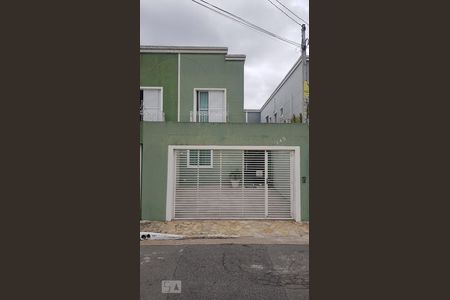 Casa à venda com 147m², 4 quartos e 2 vagasFachada