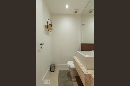 Apartamento à venda com 162m², 3 quartos e 2 vagas Apartamento à venda com 162m², 3 quartos e 2 vagasLavabo