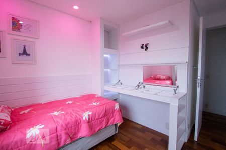 Apartamento à venda com 162m², 3 quartos e 2 vagas Apartamento à venda com 162m², 3 quartos e 2 vagasQuarto 1