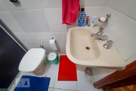 Casa à venda com 215m², 2 quartos e 2 vagasBanheiro