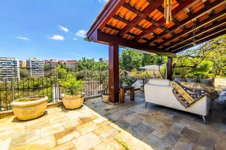 Casa de condomínio à venda com 450m², 4 quartos e 4 vagas Casa de condomínio à venda com 450m², 4 quartos e 4 vagasJardim