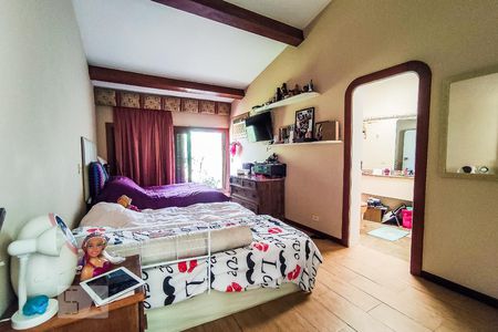 Casa de condomínio à venda com 450m², 4 quartos e 4 vagas Casa de condomínio à venda com 450m², 4 quartos e 4 vagasSuíte 1