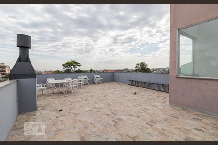 Casa à venda com 240m², 7 quartos e 8 vagas Casa à venda com 240m², 7 quartos e 8 vagasTerraço