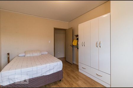 Casa à venda com 240m², 7 quartos e 8 vagas Casa à venda com 240m², 7 quartos e 8 vagasQuarto 3