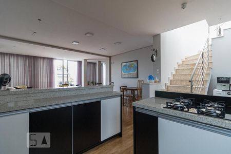 Casa à venda com 240m², 7 quartos e 8 vagas Casa à venda com 240m², 7 quartos e 8 vagasCozinha