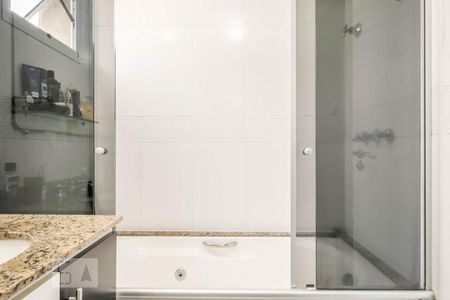 Apartamento à venda com 172m², 4 quartos e 3 vagas Apartamento à venda com 172m², 4 quartos e 3 vagasBanheiro da Suíte 3