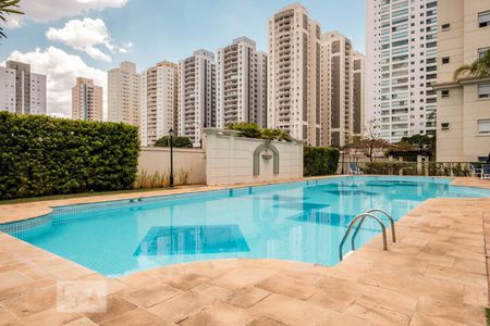 Apartamento à venda com 172m², 4 quartos e 3 vagas Apartamento à venda com 172m², 4 quartos e 3 vagasPiscina