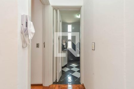 Corredor de apartamento à venda com 2 quartos, 70m² em Bela Vista, São Paulo